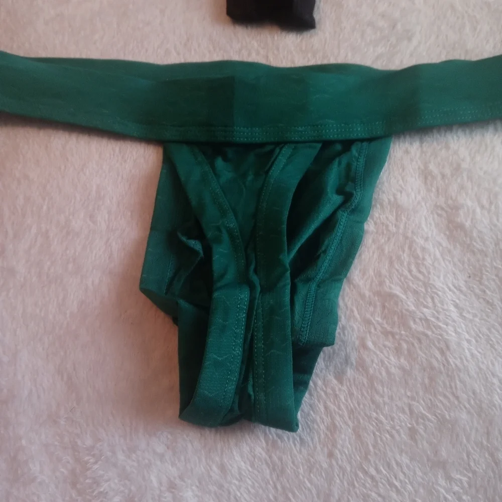 2 Pair Green and Black Thong Set by lulwoo
